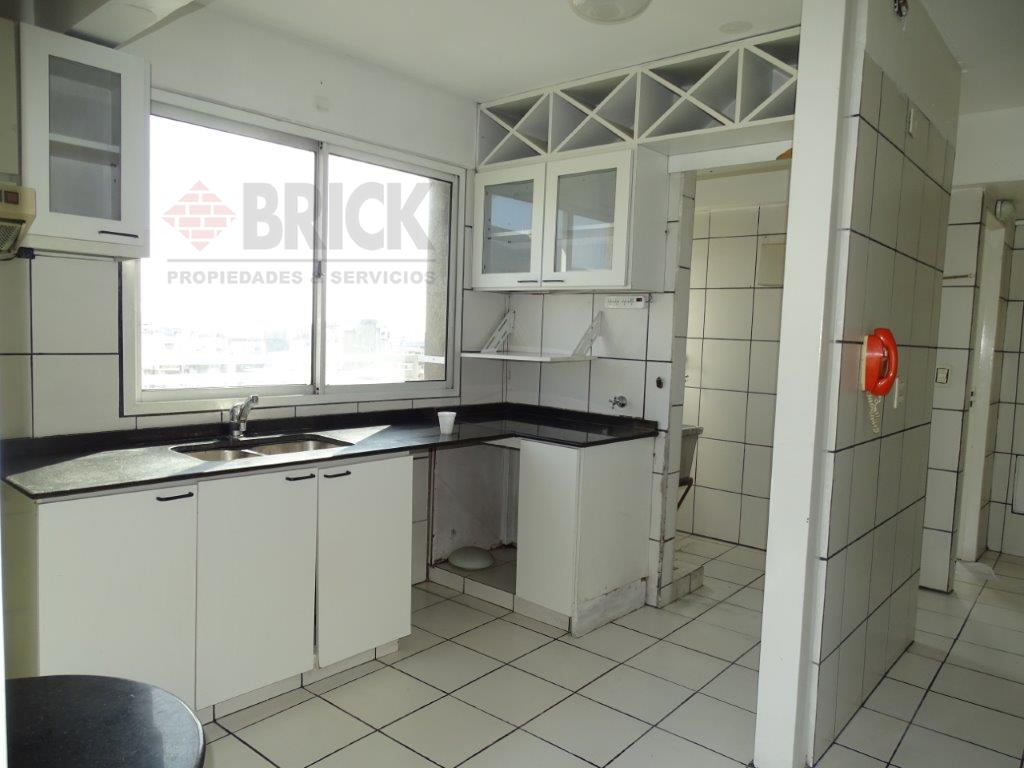 POSADAS al 1300 Piso 15 13