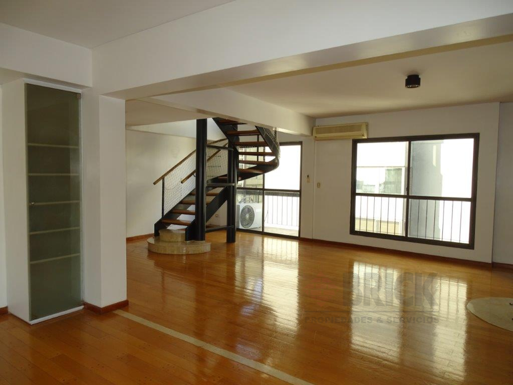 POSADAS al 1300 Piso 15 5