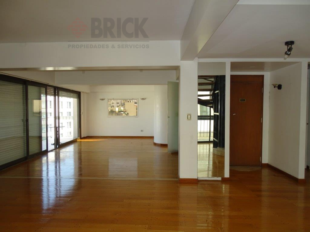 POSADAS al 1300 Piso 15 7