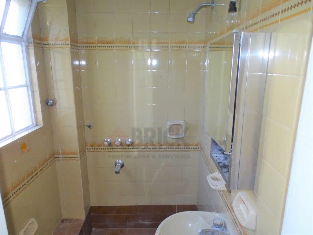 ALVAREZ THOMAS, AVDA. al 900 Piso 1 16