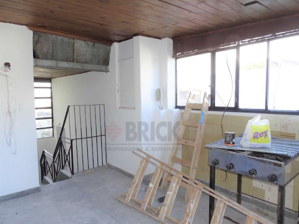 ALVAREZ THOMAS, AVDA. al 900 Piso 1 21