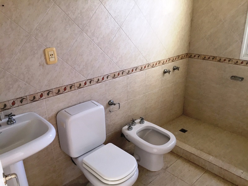 BARRIO EL JACARANDA 16