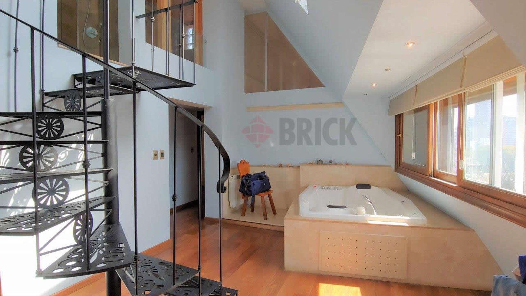 11 DE SEPTIEMBRE al 700 Piso 8/9/10 32