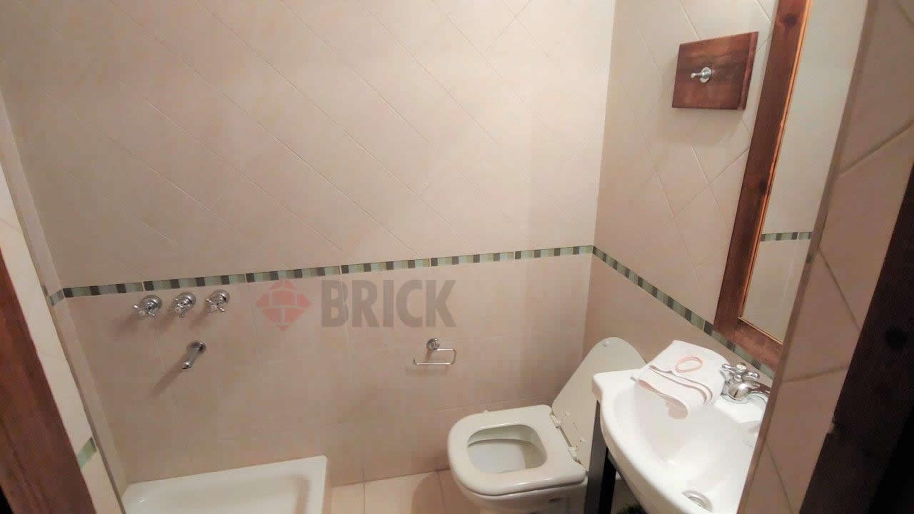 11 DE SEPTIEMBRE al 700 Piso 8/9/10 48