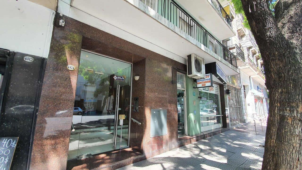 CORRIENTES, AVDA. al 4900 Piso 1 24