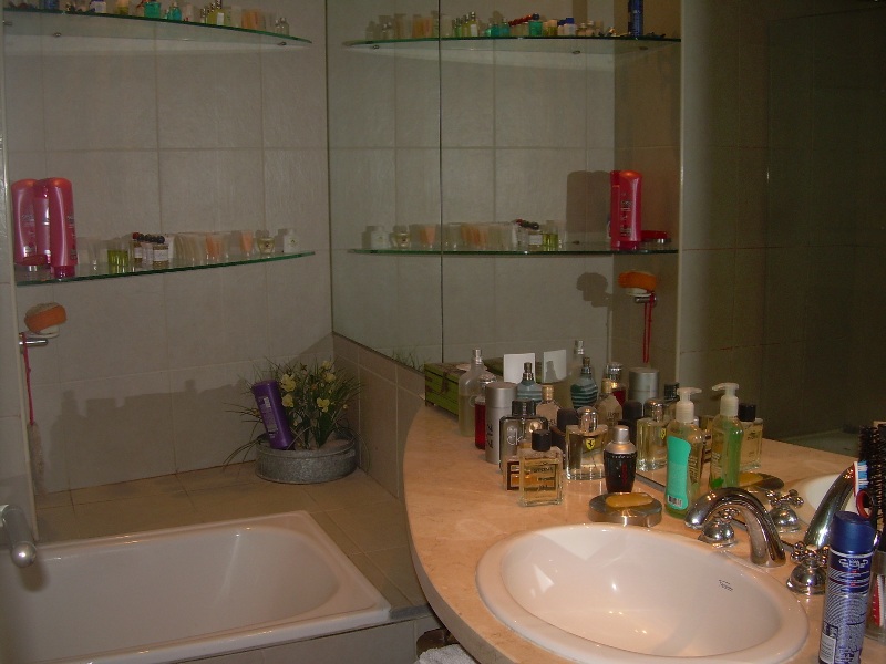 LUIS GARCIA al 1300 Piso 6 6