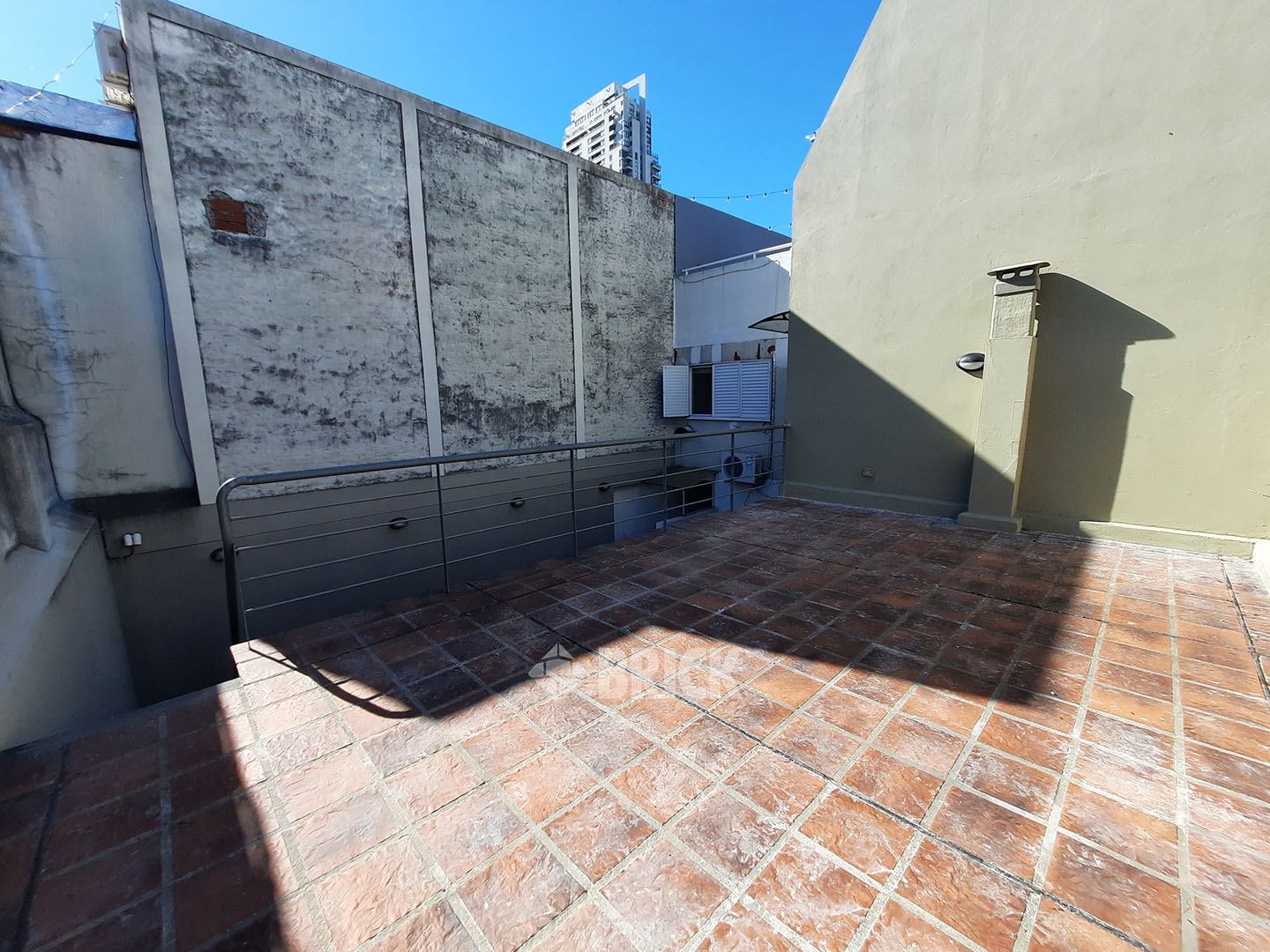 ROJAS al 600 Piso PB 27