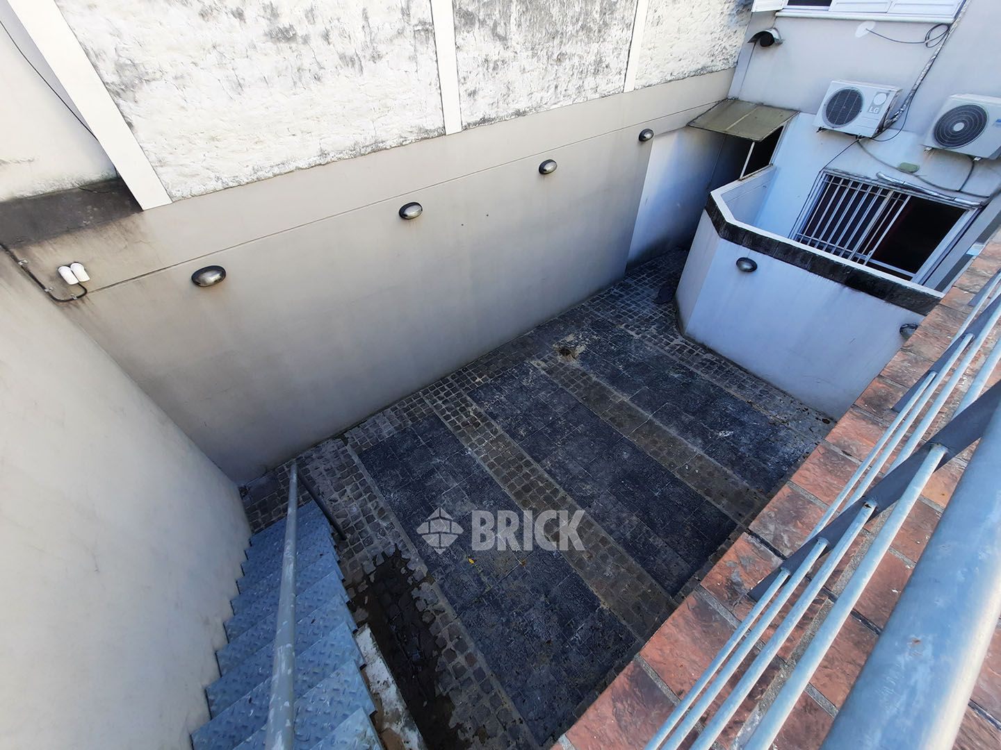 ROJAS al 600 Piso PB 28