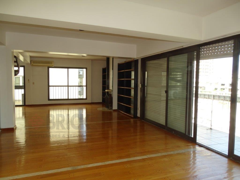 POSADAS al 1300 Piso 15 4