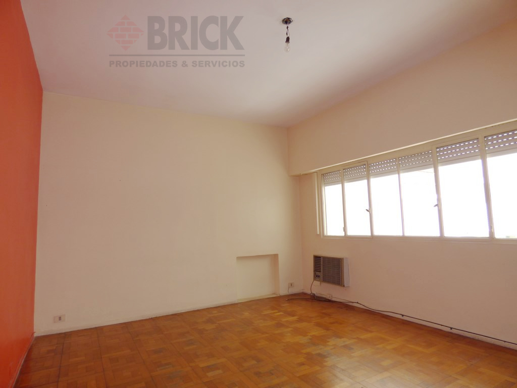 GUTIERREZ, JUAN MARIA al 2500 2