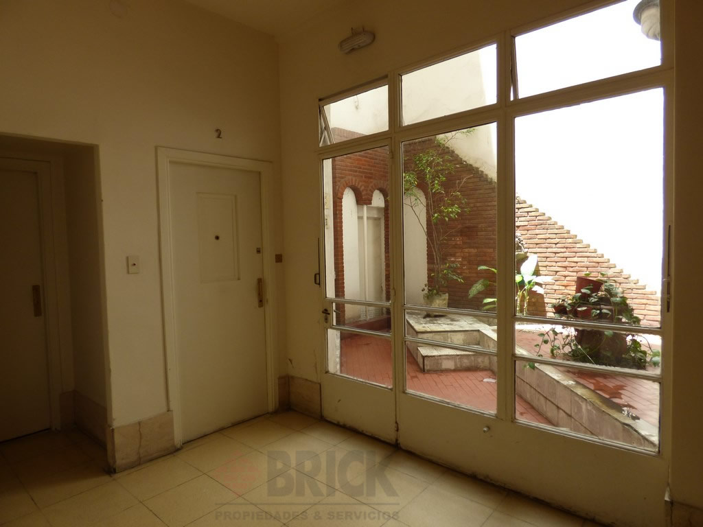 GUTIERREZ, JUAN MARIA al 2500 30