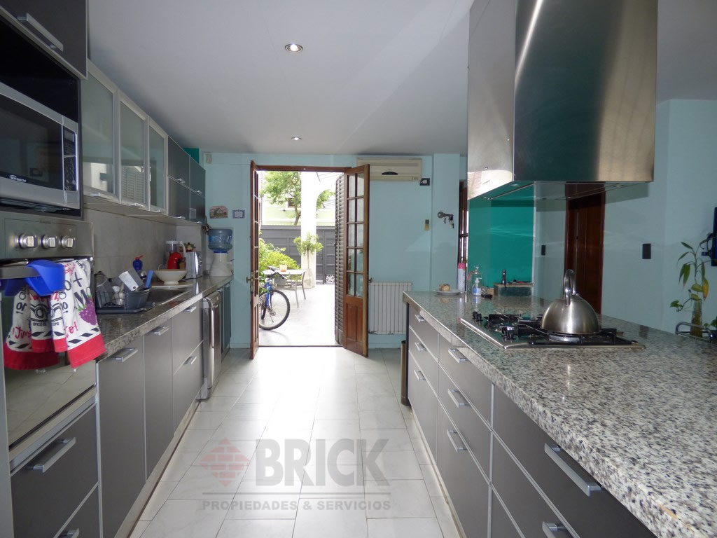 MARTINEZ, ENRIQUE al 900 18