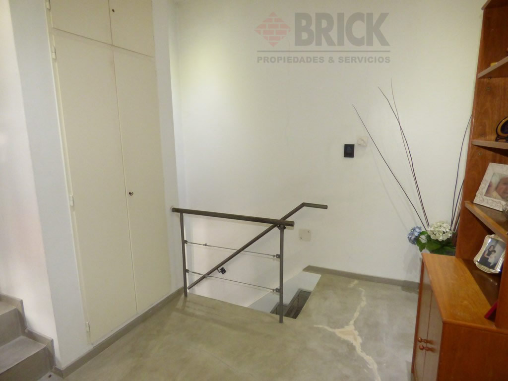 MARTINEZ, ENRIQUE al 900 33