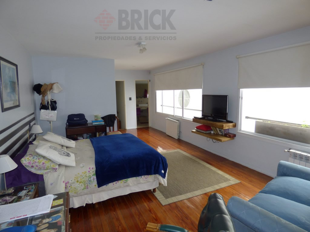 MARTINEZ, ENRIQUE al 900 38