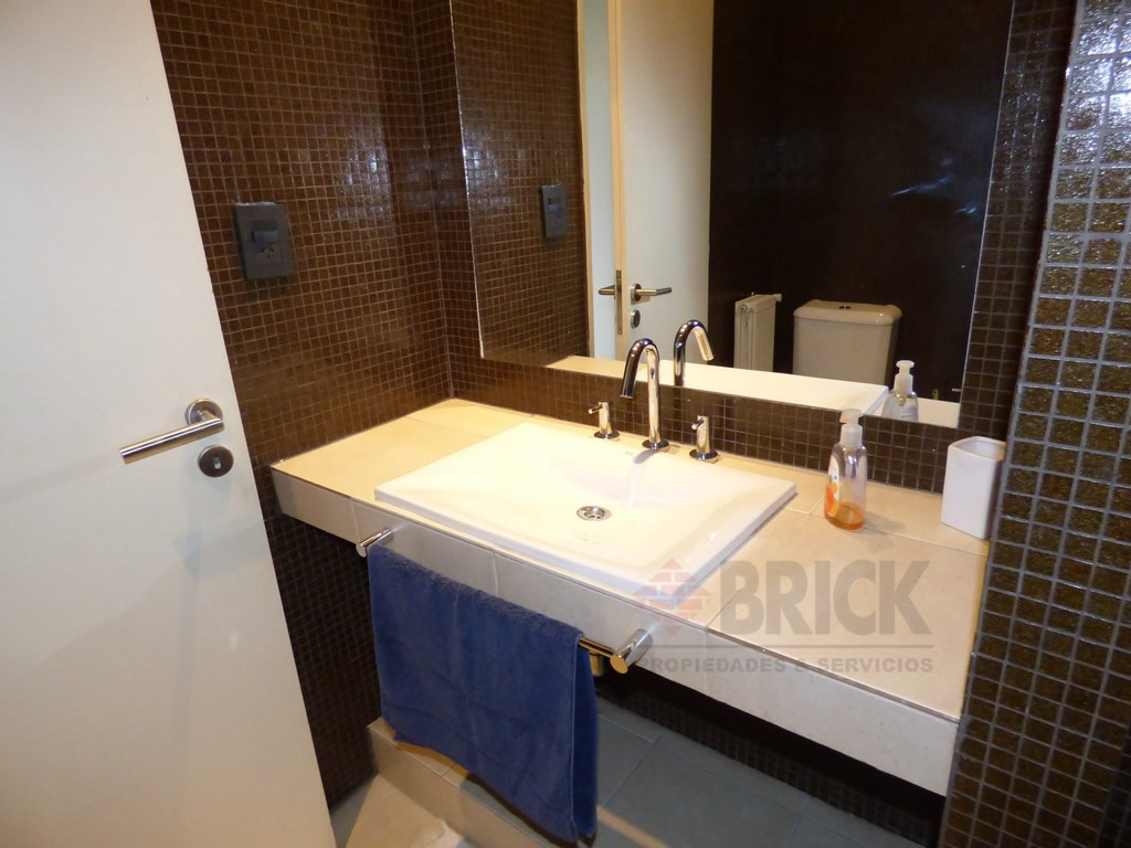 MARTINEZ, ENRIQUE al 900 52