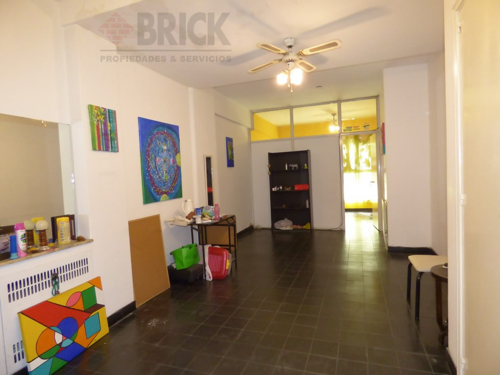 AUSTRIA al 2200 Piso PB 3