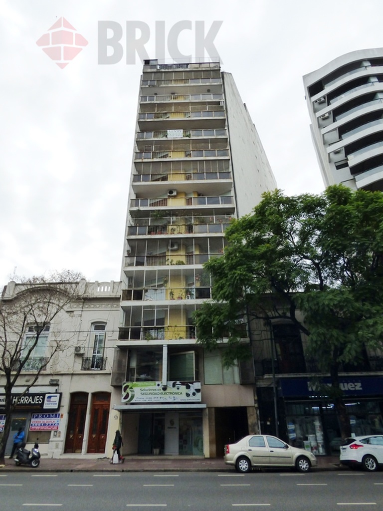 CORRIENTES, AV. al 4900 Piso 13 1