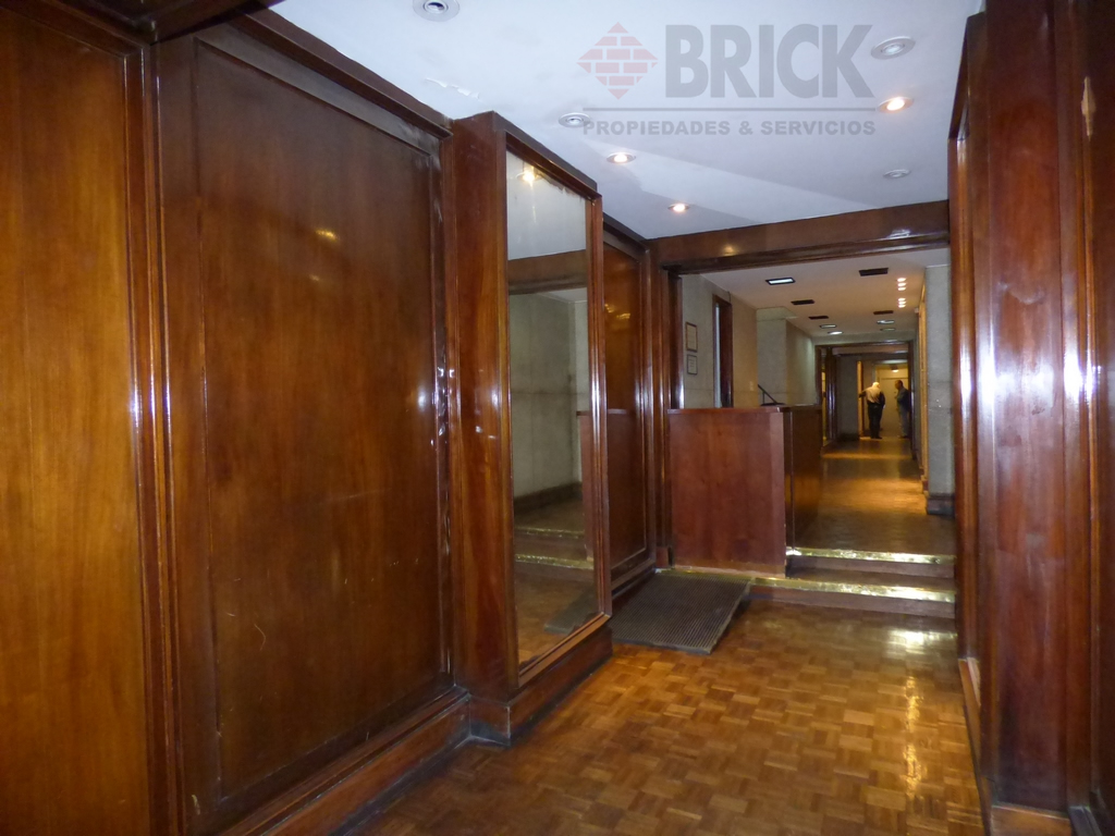 PARAGUAY al 800 Piso 2 20