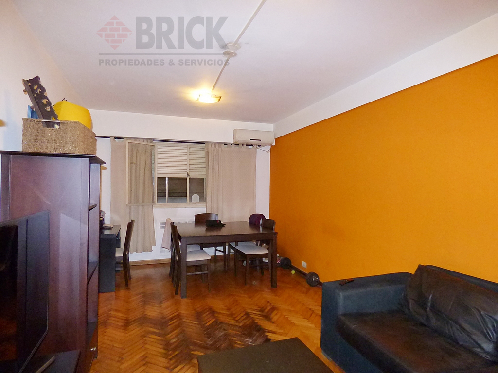 PARAGUAY al 800 Piso 2 1