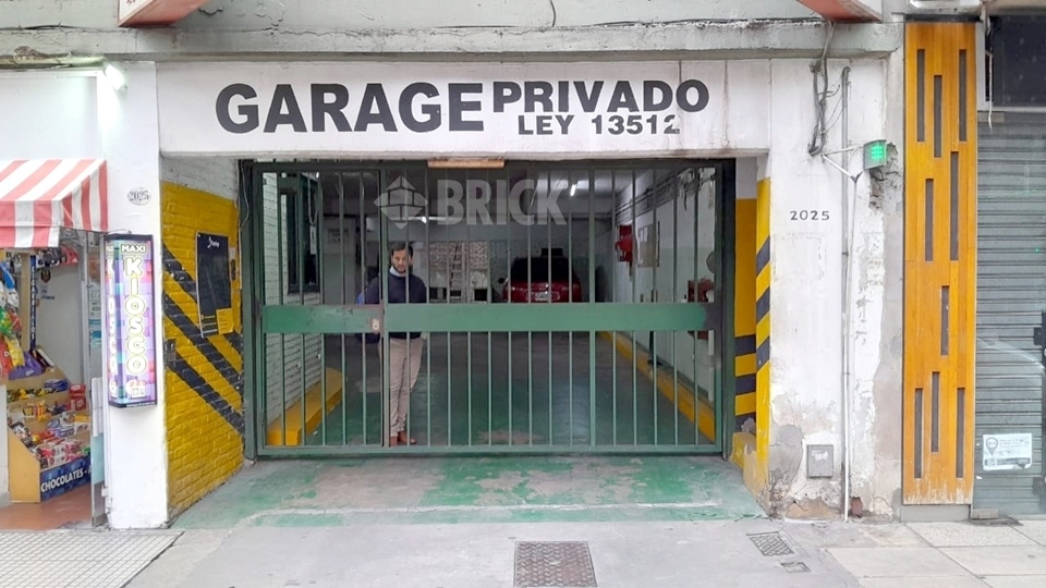 AGUERO al 2000 Piso 1 Nº 44 1