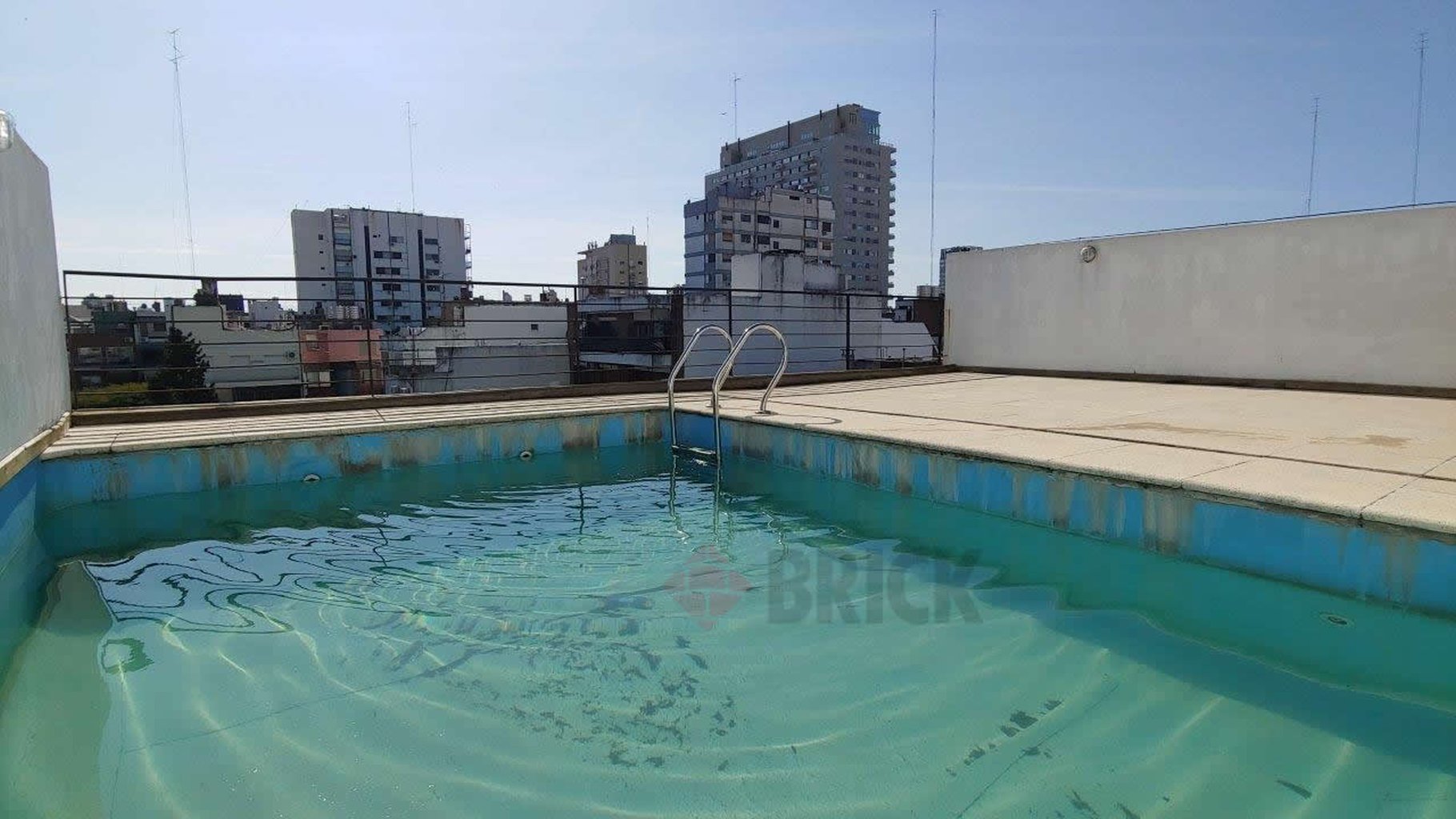 MONROE al 2200 Piso 1 15