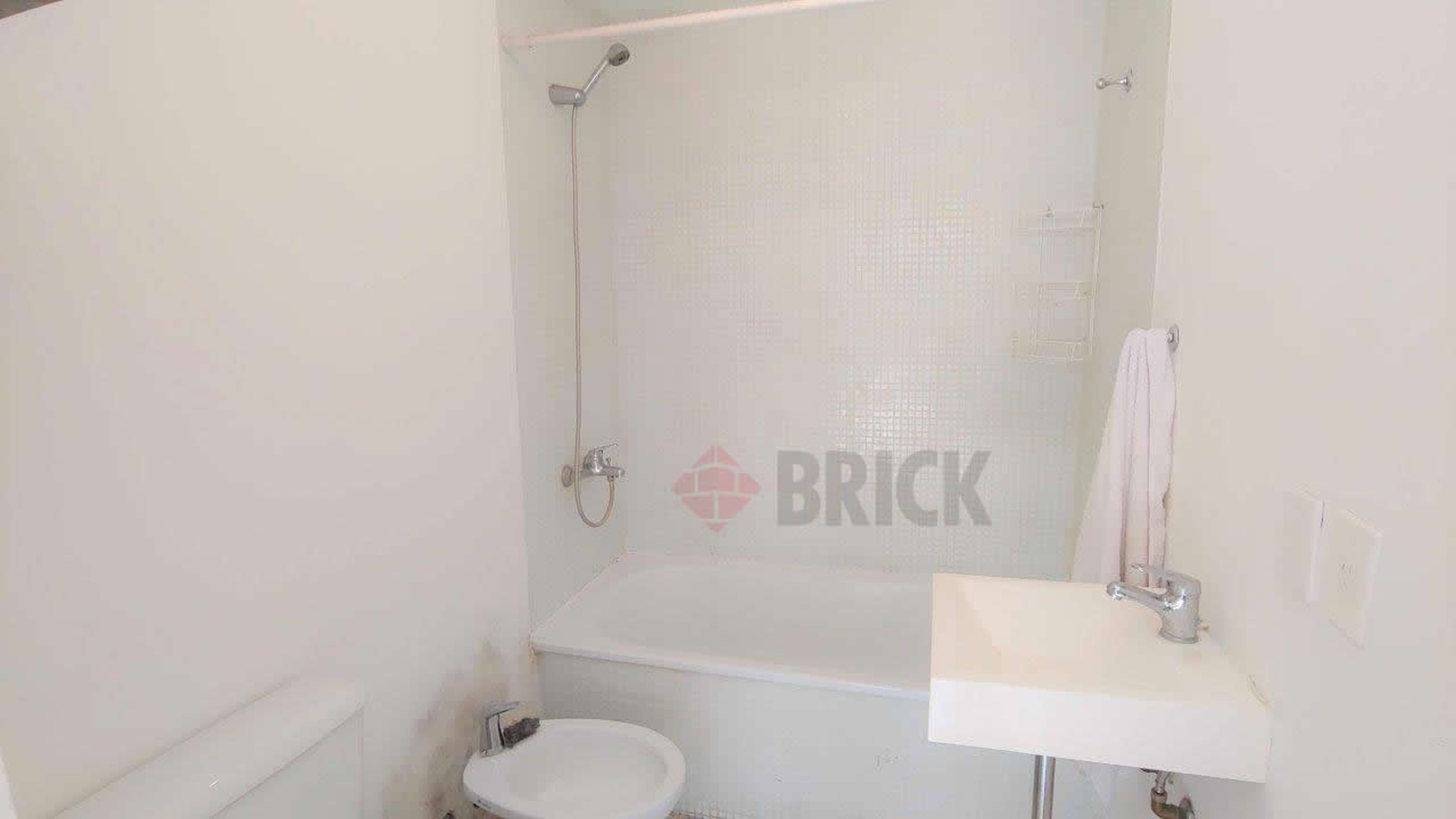 MONROE al 2200 Piso 1 8