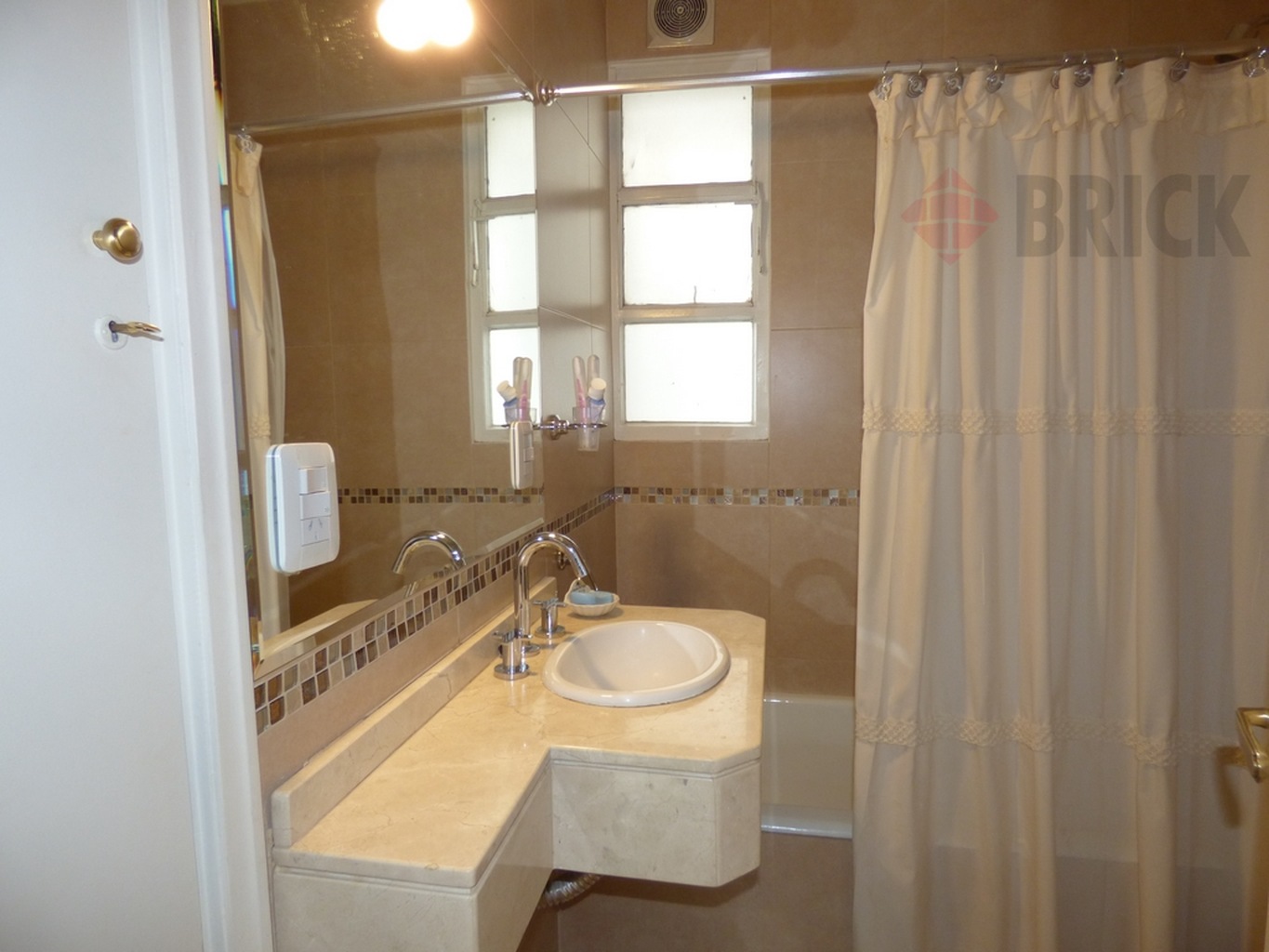 BELGRANO, AVDA. al 2100 31