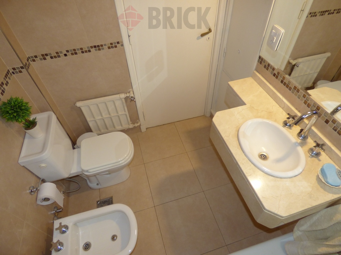 BELGRANO, AVDA. al 2100 32