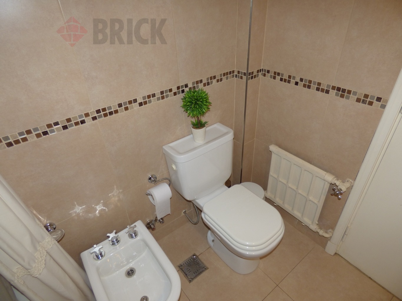 BELGRANO, AVDA. al 2100 33