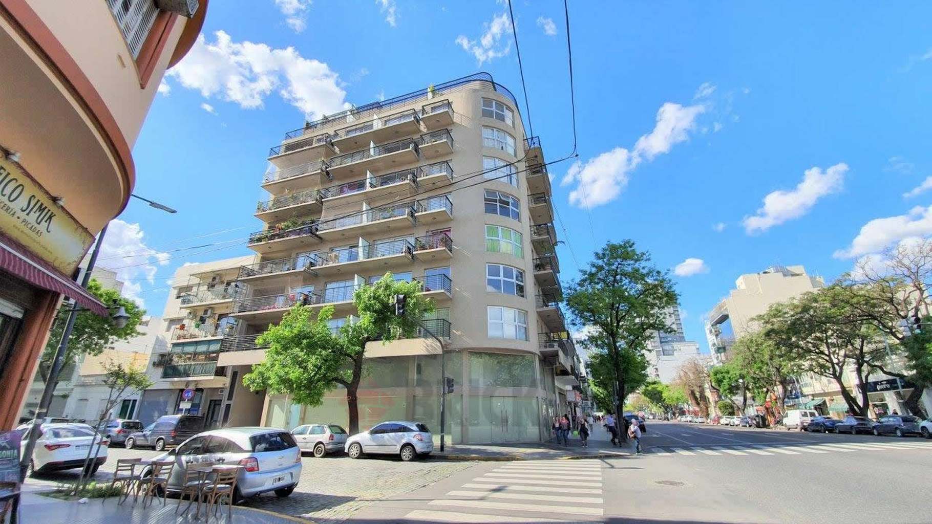 FRAGA al 700 Piso 8 1