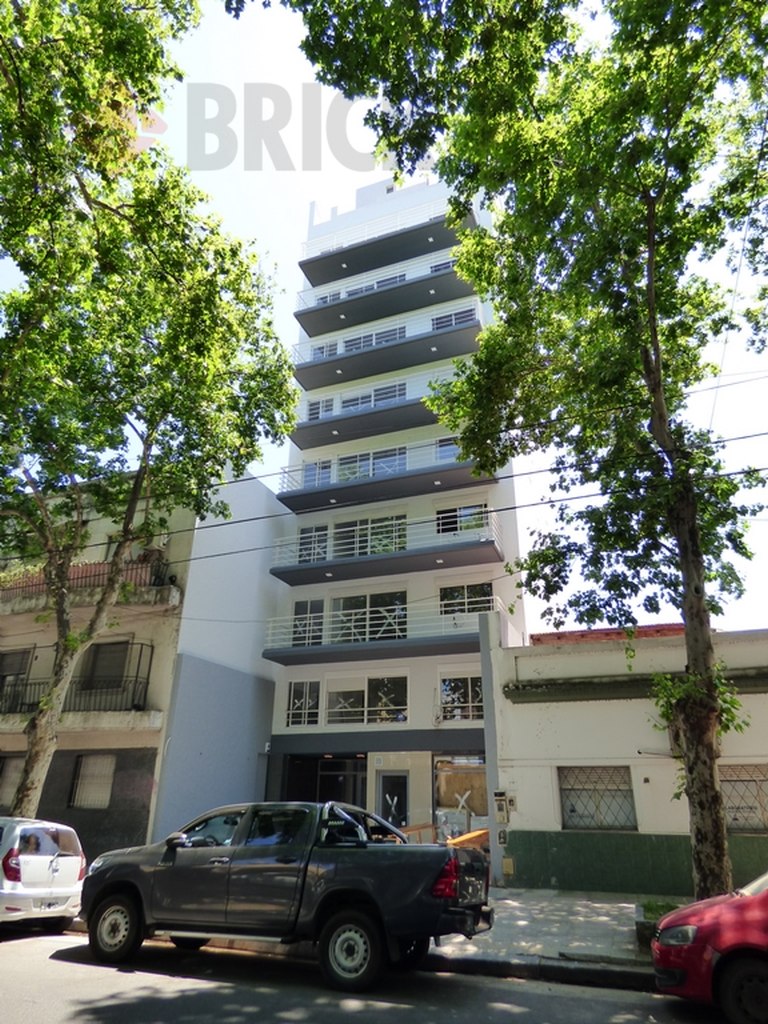 ALVAREZ JONTE, AV. al 2700 Piso 2 35