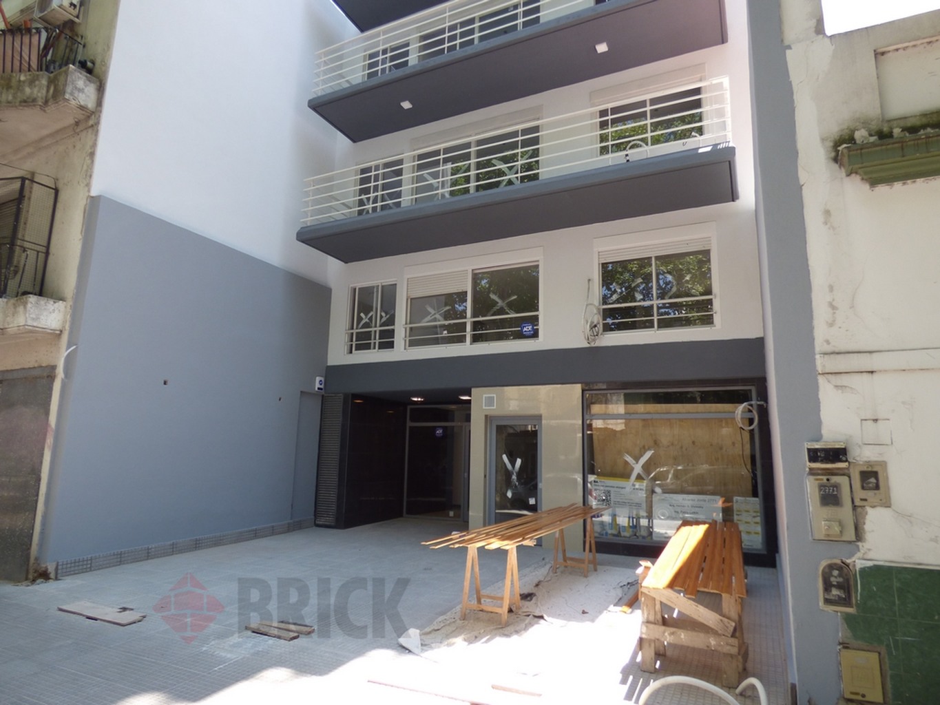 ALVAREZ JONTE, AV. al 2700 Piso 2 33