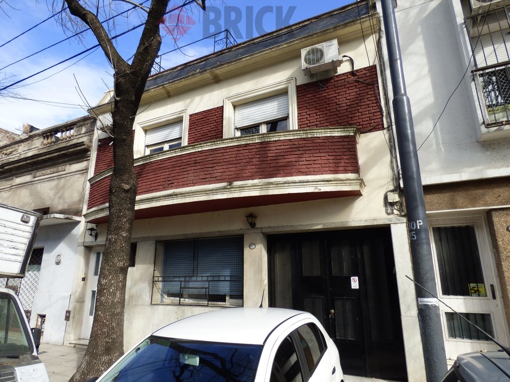 AGUIRRE al 1500 Piso PB 1
