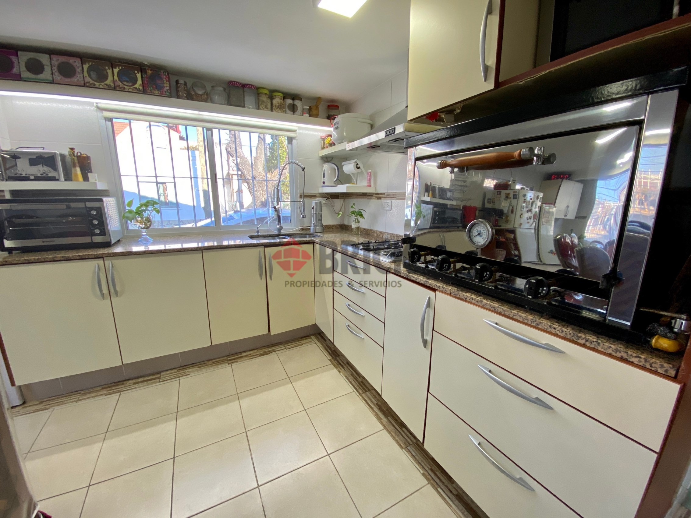 Jonas Salk al 4200 8