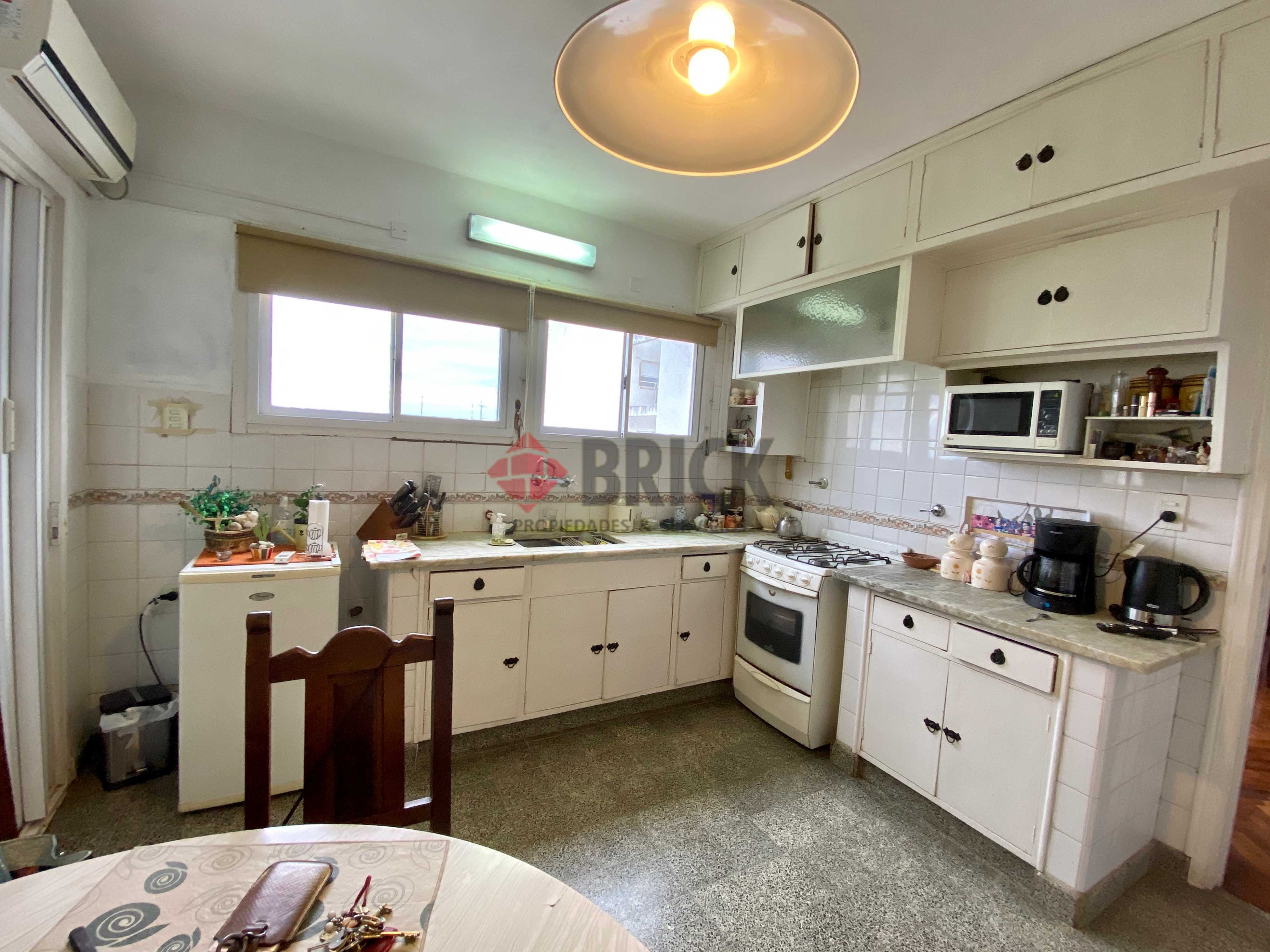 19 DE MARZO al 100 Piso 7 B 8