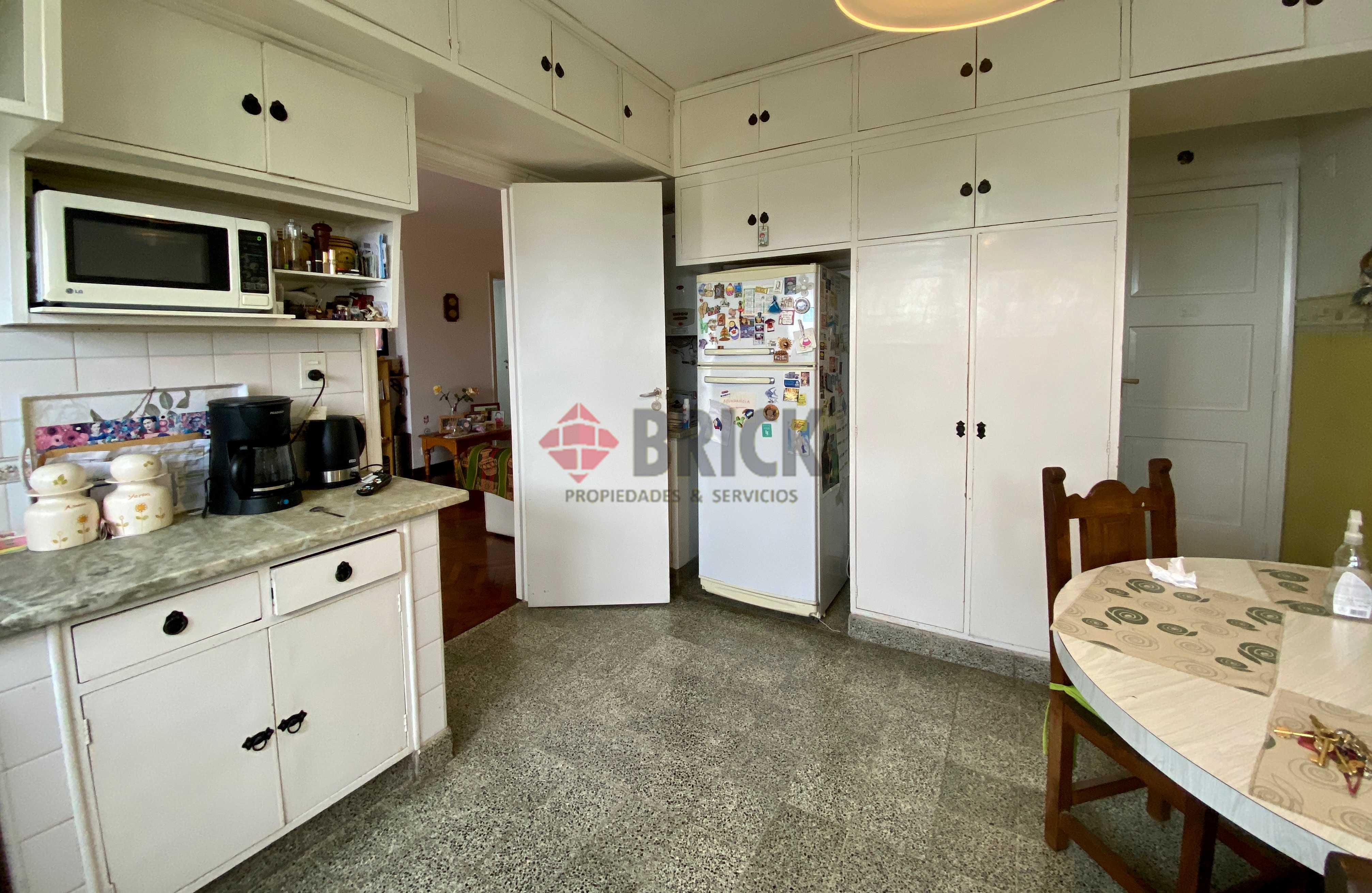 19 DE MARZO al 100 Piso 7 B 10