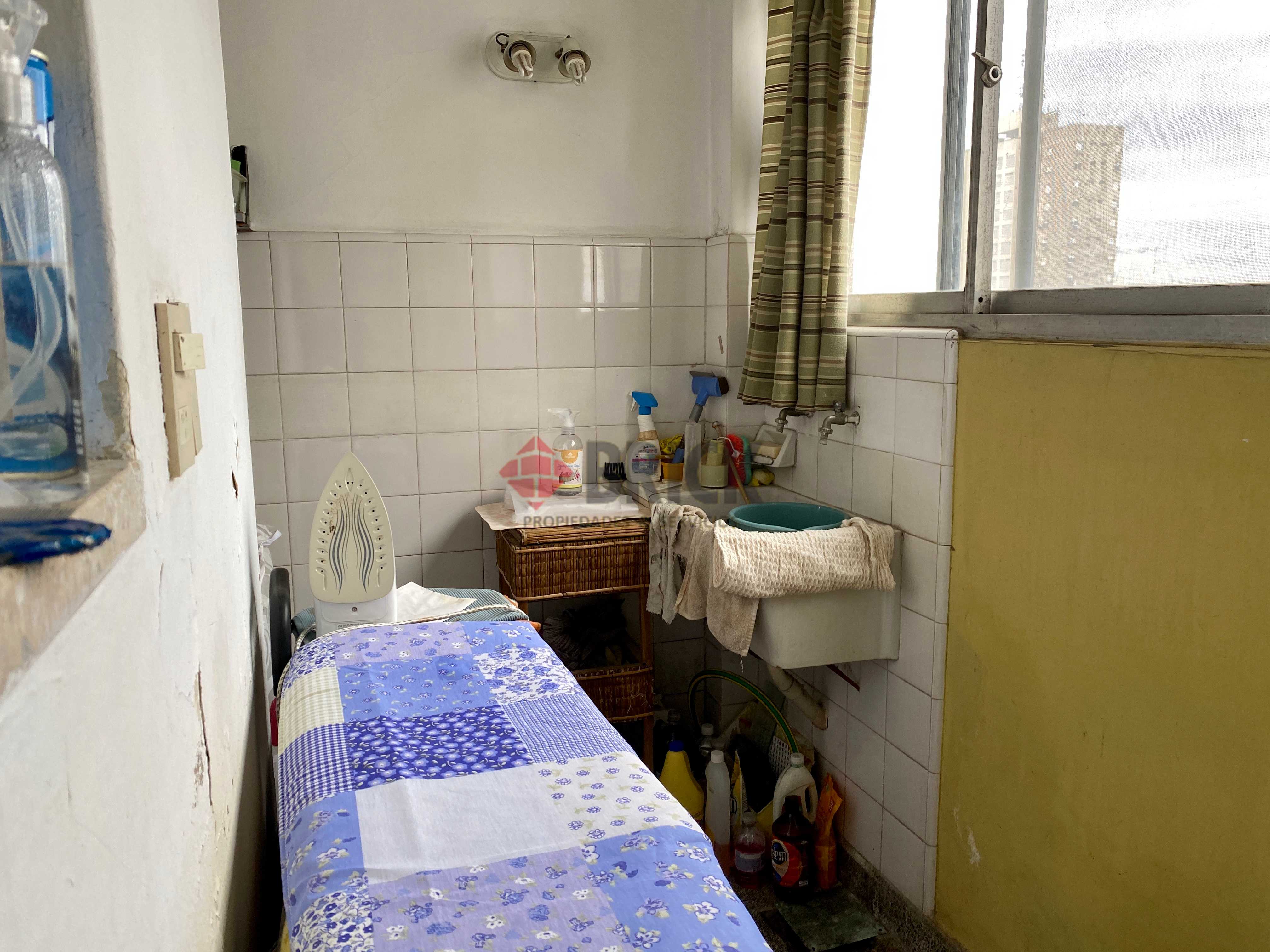 19 DE MARZO al 100 Piso 7 B 19