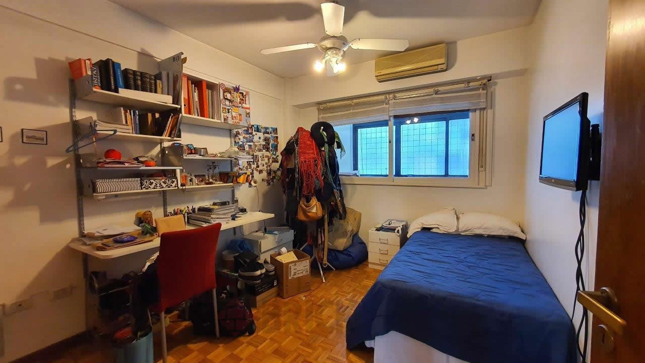 VUELTA DE OBLIGADO al 2400 Piso 3 17