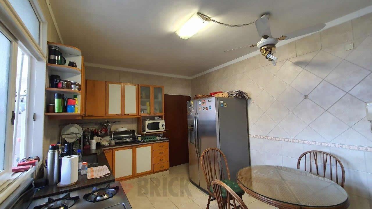 VUELTA DE OBLIGADO al 2400 Piso 3 22