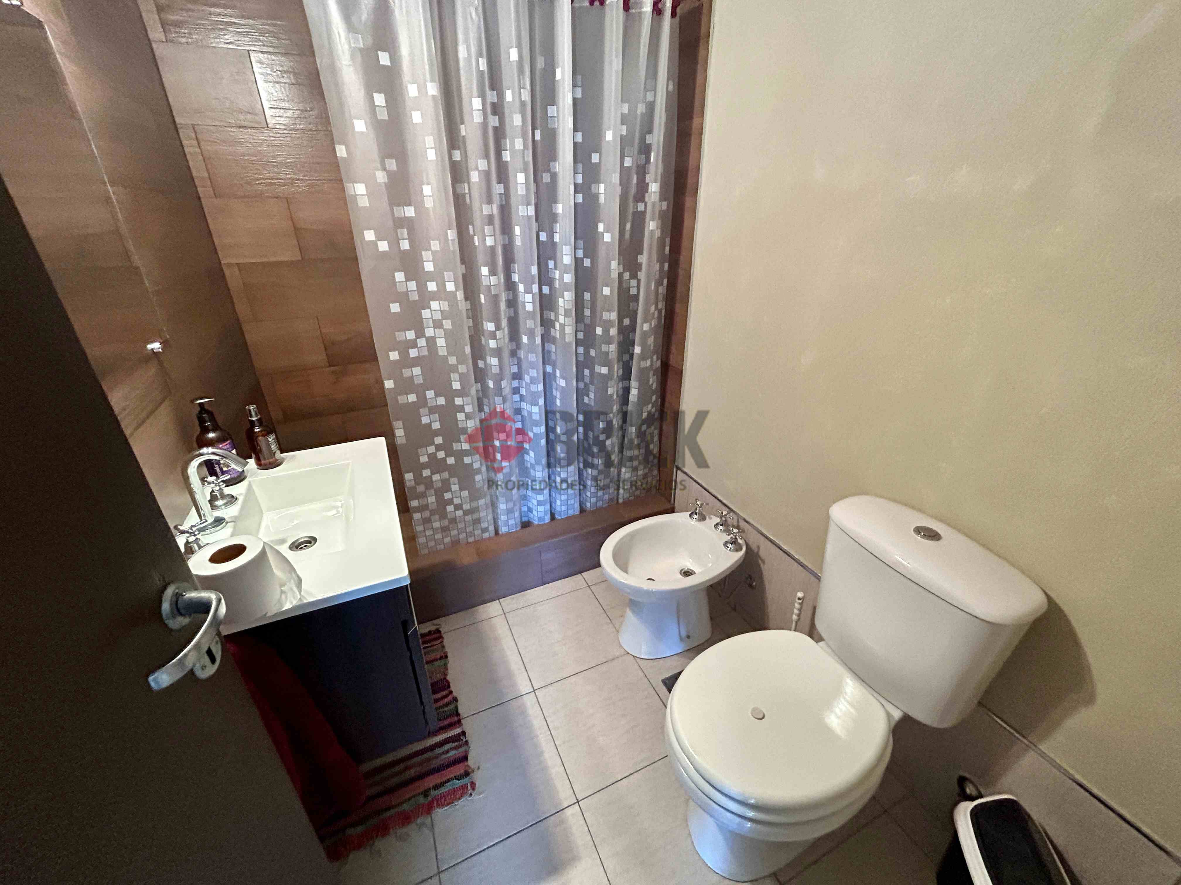 AV. RIVADAVIA al 13800 Piso 1 10