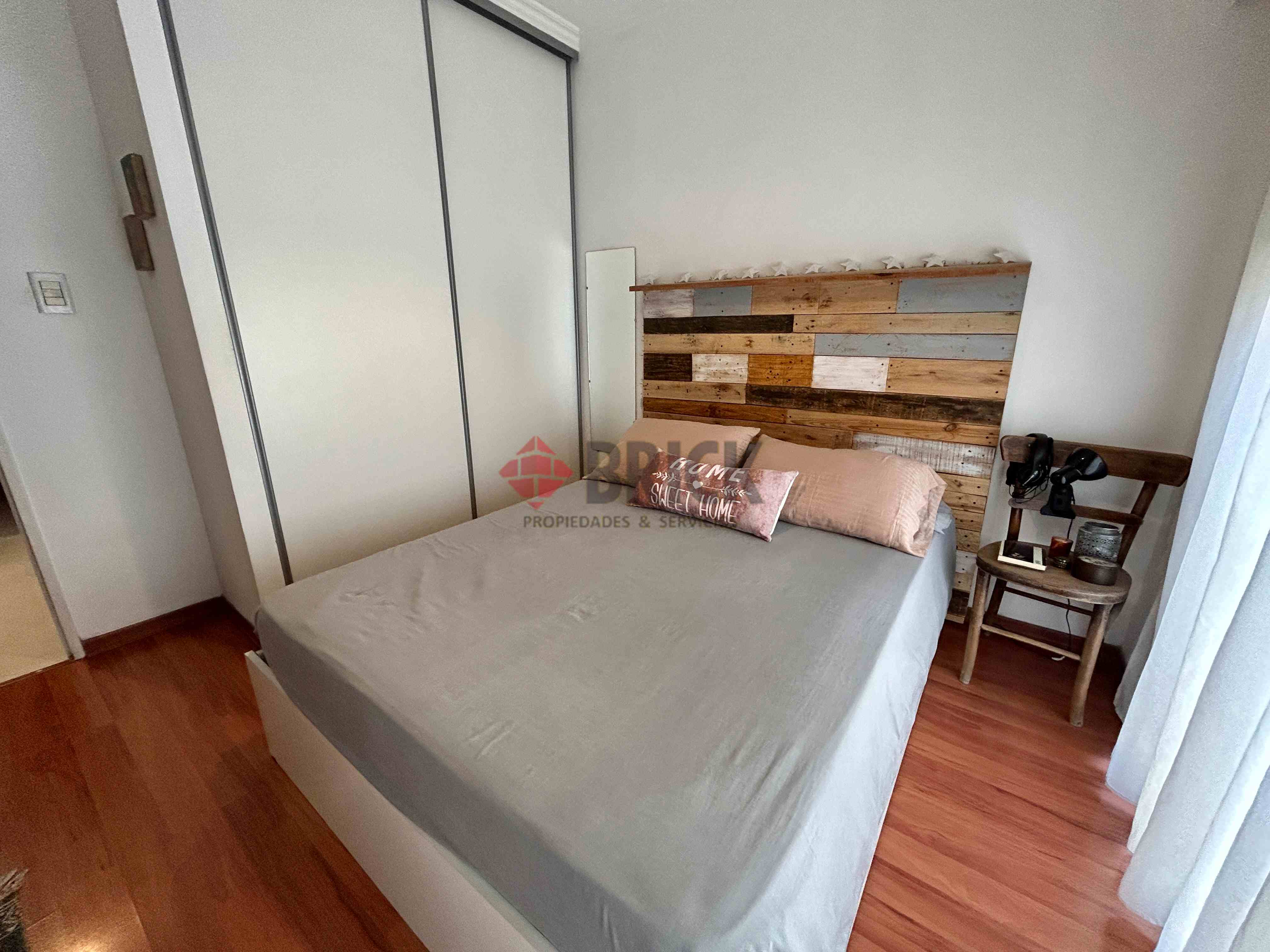 AV. RIVADAVIA al 13800 Piso 1 8