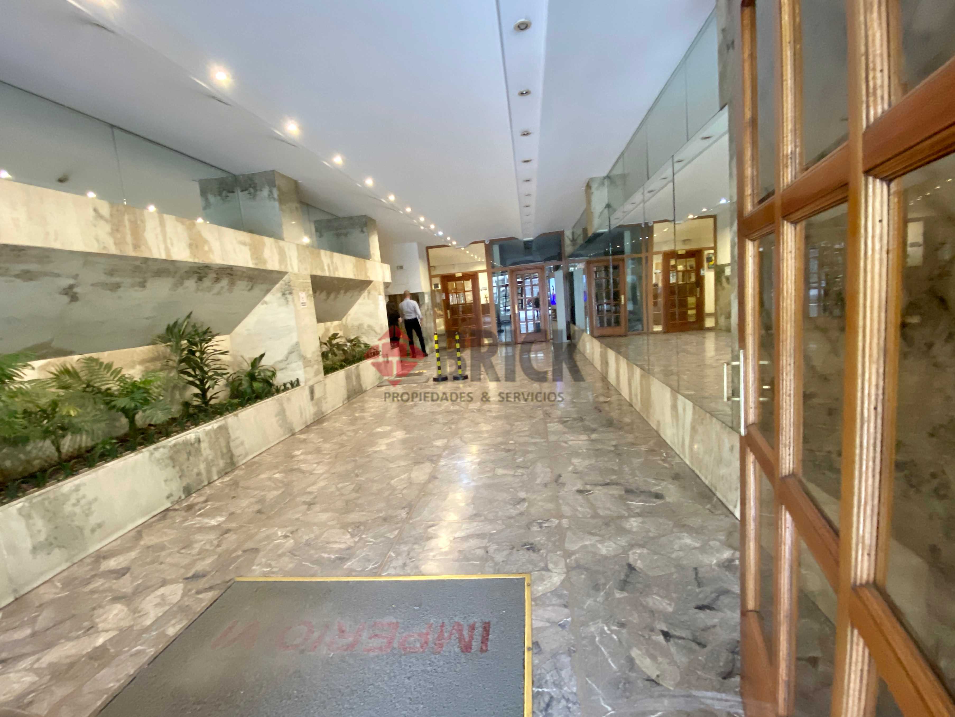 AV. RIVADAVIA al 13800 Piso 1 11