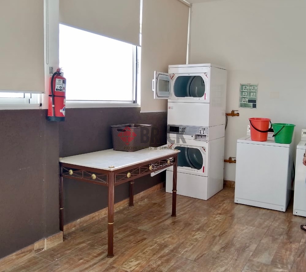 AV. RIVADAVIA al 13800 Piso 1 12