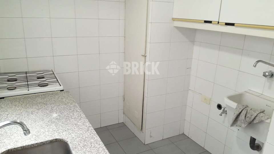 ALSINA, ADOLFO al 2600 Piso 4 10