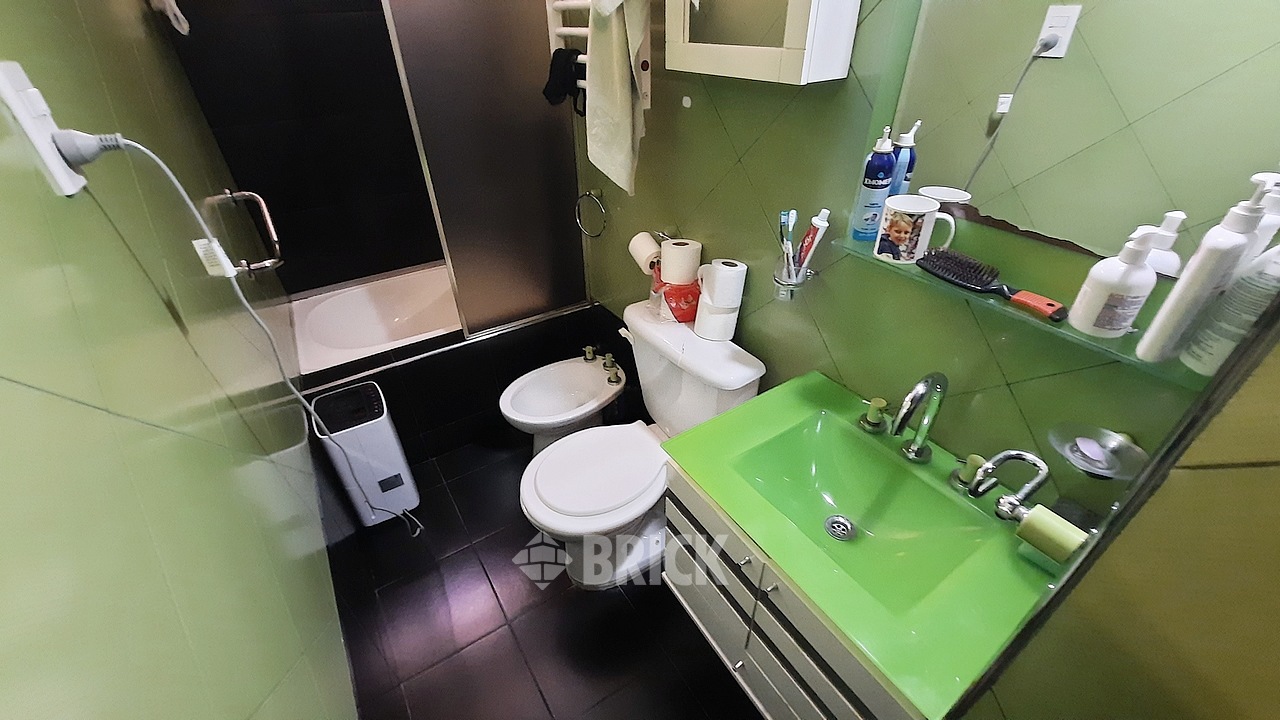 AVELLANEDA, AV. al 2400 Piso 2 18