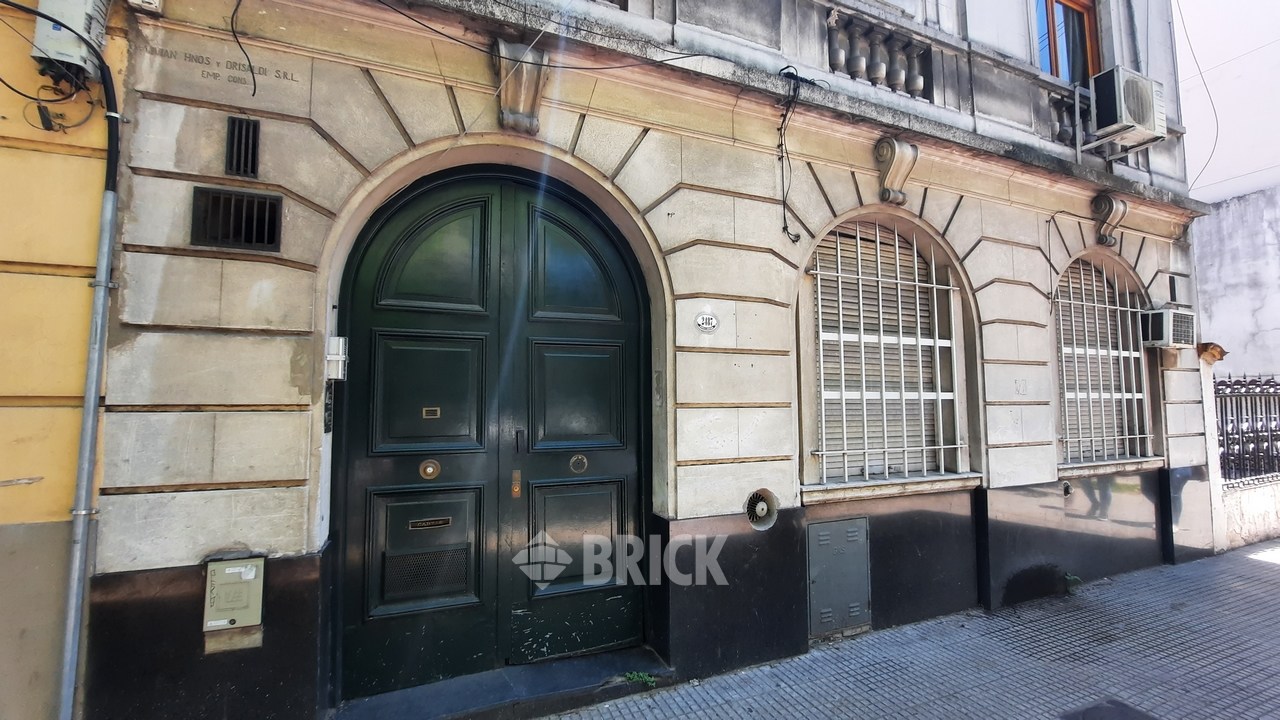 AVELLANEDA, AV. al 2400 Piso 2 27