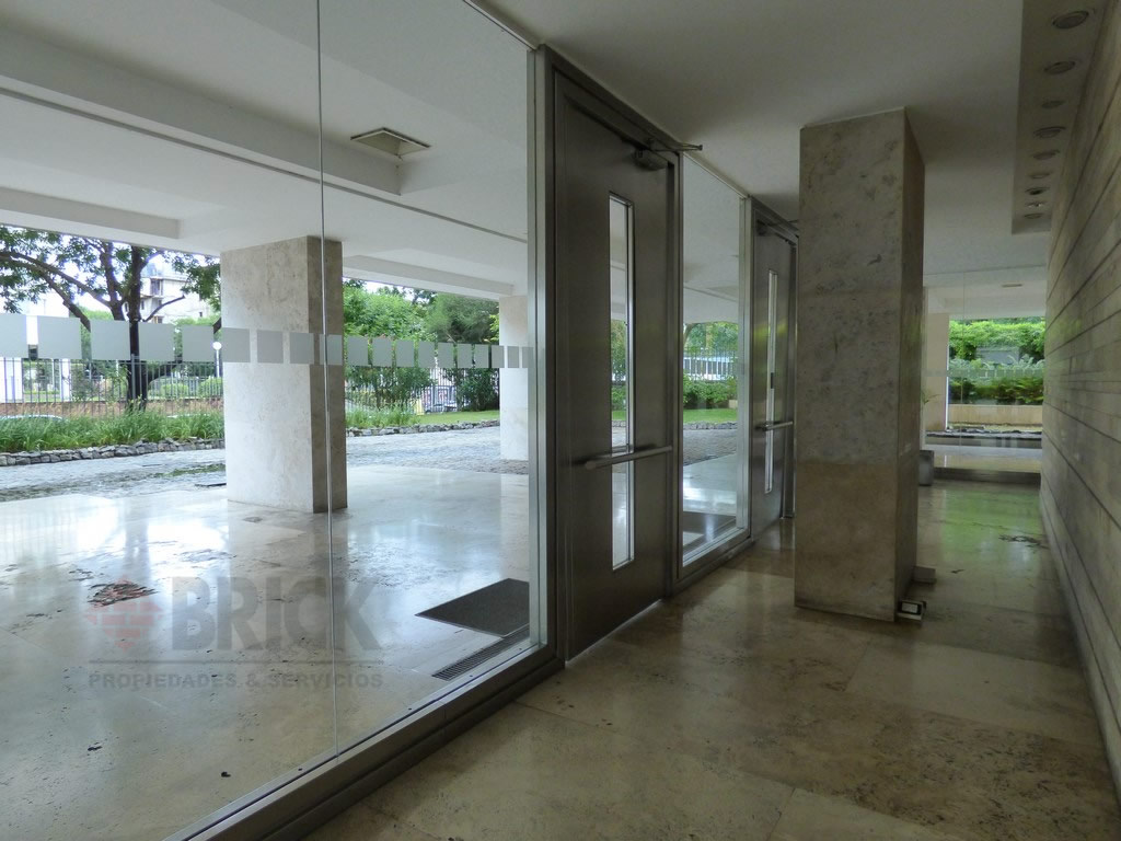 HUSARES al 2200 Piso 5 36