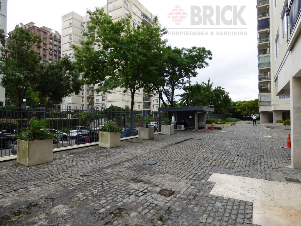 HUSARES al 2200 Piso 5 50