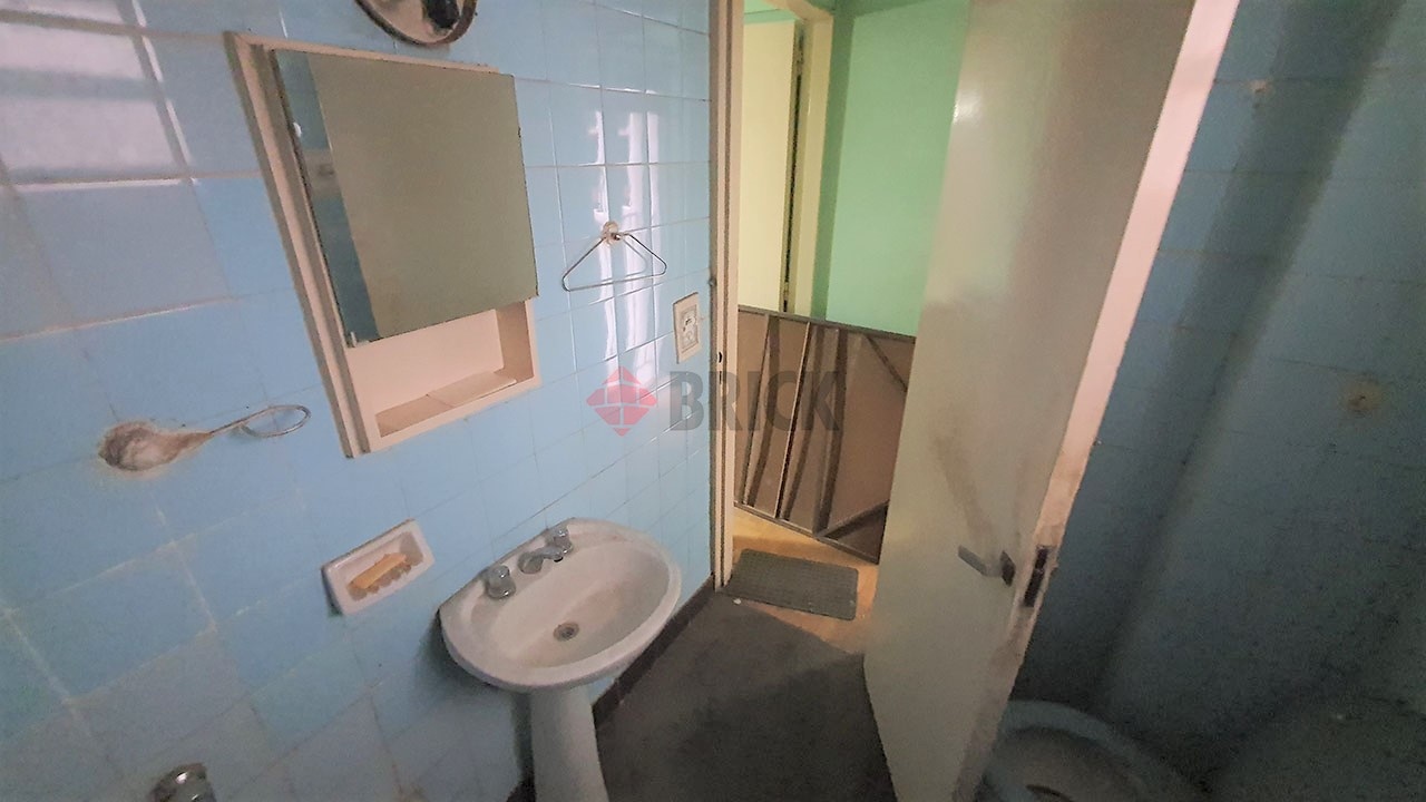 SARMIENTO al 4400 Piso 1 10