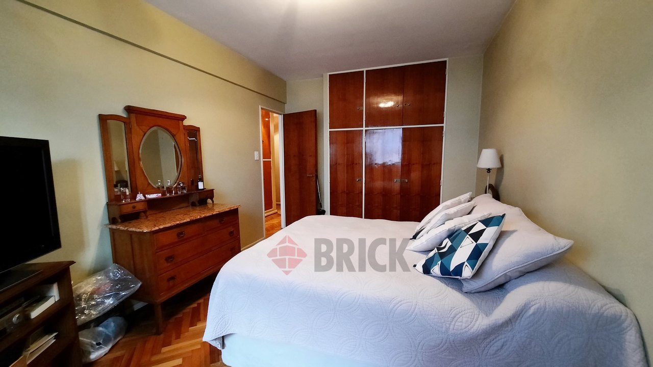 SALGUERO, JERONIMO al 2100 Piso 3 10